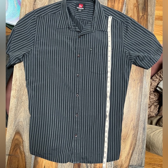 QUIKSILVER | Men's XL Button up shirt - Picture 6 of 8